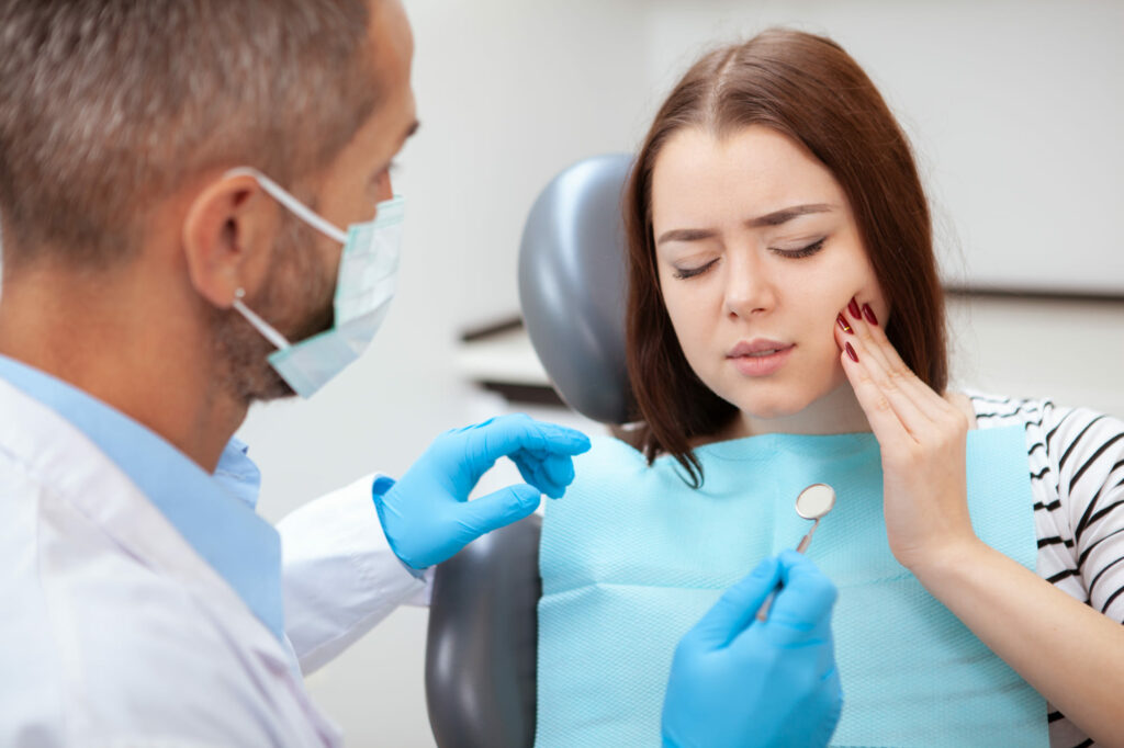 Key Advantages of Visiting An Emergency Dentist